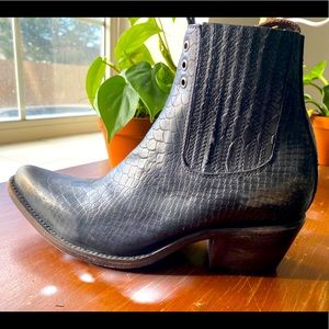 Freebirds Faith Size 6